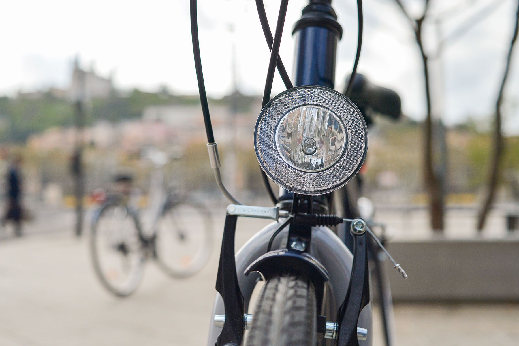 velo de ville musculaire équipé Shimano